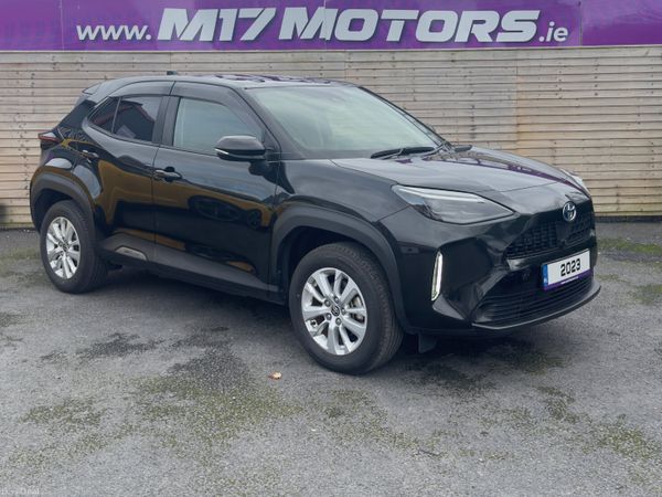 Toyota Yaris Cross SUV, Petrol Hybrid, 2023, Black