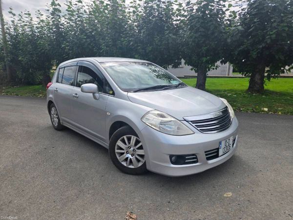 Nissan Tiida Hatchback, Petrol, 2010, Silver