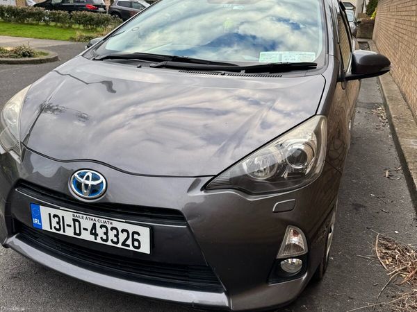 Toyota Aqua Hatchback, Petrol Hybrid, 2013, Grey