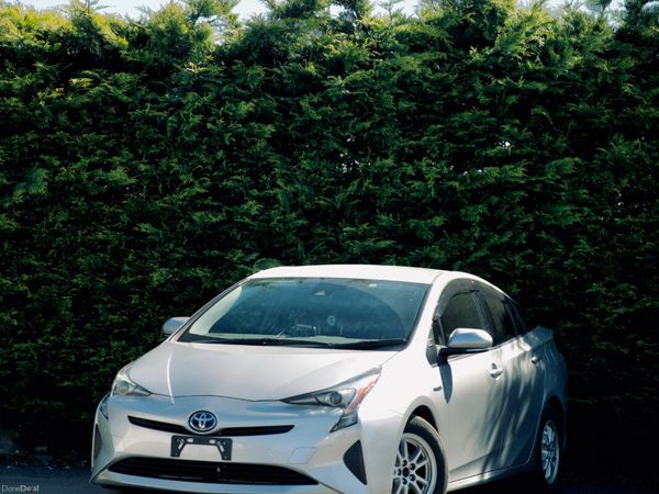 Toyota Prius Saloon, Petrol Hybrid, 2018, Silver
