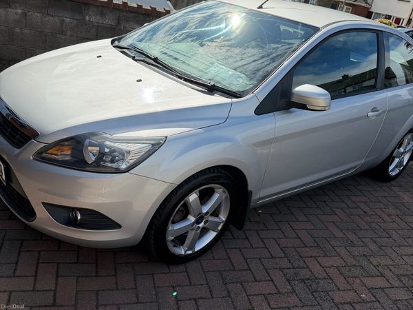 Ford Focus Hatchback, Petrol, 2008, Silver