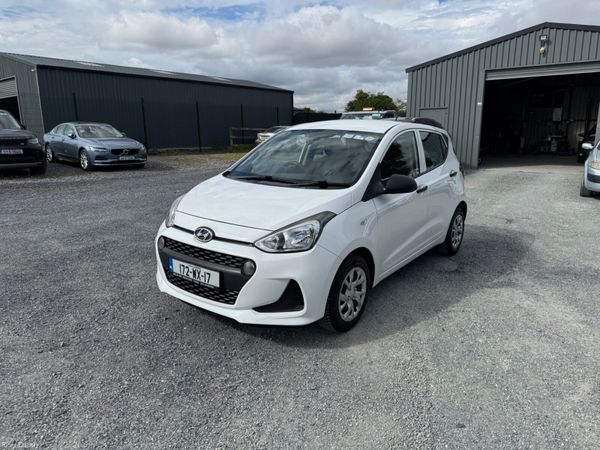 Hyundai i10 Hatchback, Petrol, 2017, White