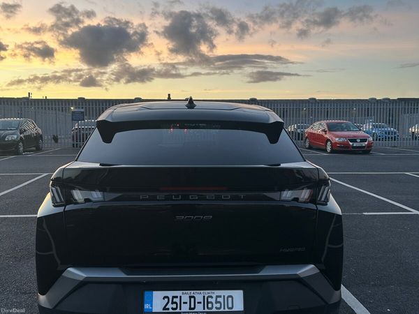 Peugeot 3008 MPV, Petrol, 2025, Black