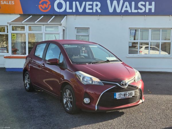 Toyota Yaris Hatchback, Petrol, 2017, Red