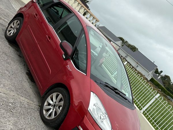 Citroen C4 Hatchback, Diesel, 2012, Red
