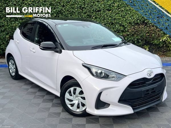 Toyota Yaris Hatchback, Petrol, 2021, White