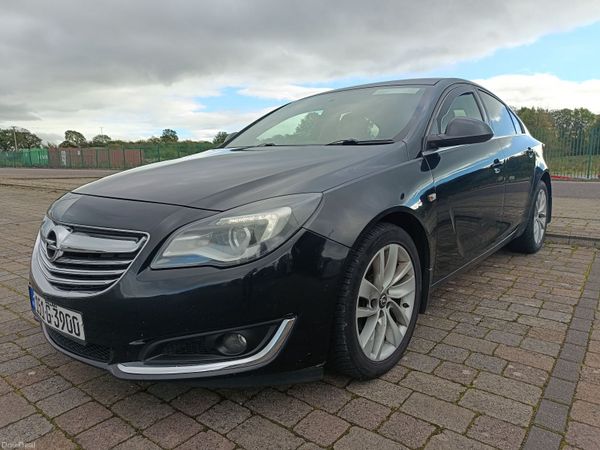 Opel Insignia Hatchback, Diesel, 2015, Black