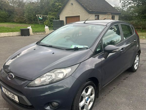 Ford Fiesta Hatchback, Petrol, 2011, Blue
