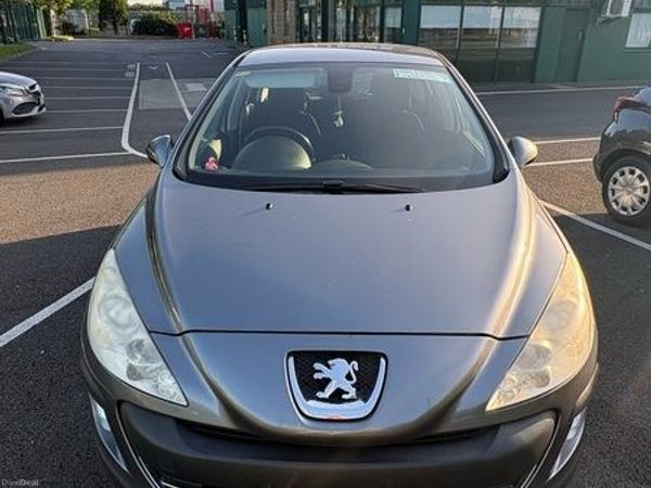 Peugeot 308 Hatchback, Diesel, 2011, Grey