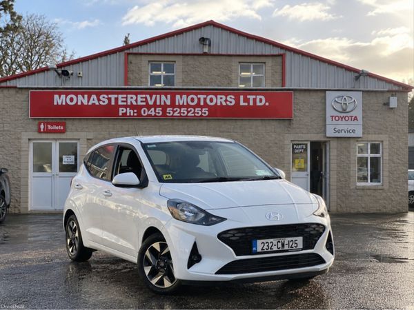 Hyundai i10 Hatchback, Petrol, 2023, White