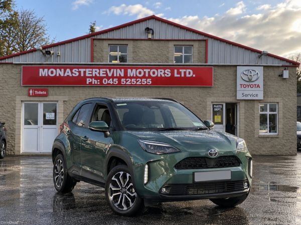 Toyota Yaris Cross SUV, Petrol Hybrid, 2026, Green