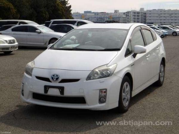 Toyota Prius Hatchback, Petrol Hybrid, 2011, White
