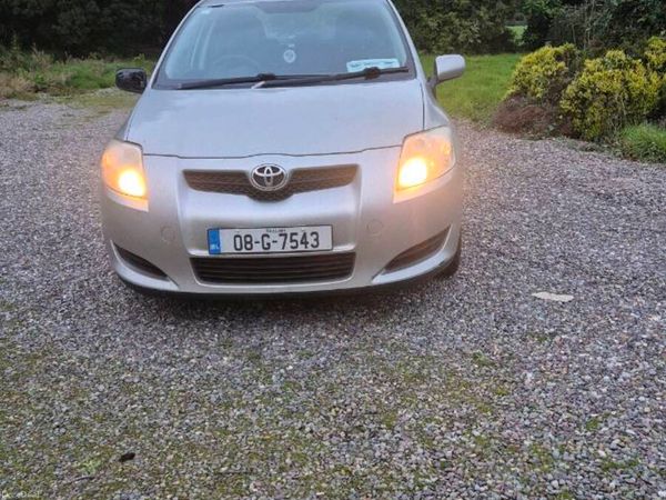 Toyota Auris Hatchback, Diesel, 2008, Silver