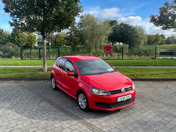 Volkswagen Polo Hatchback, Petrol, 2013, Red