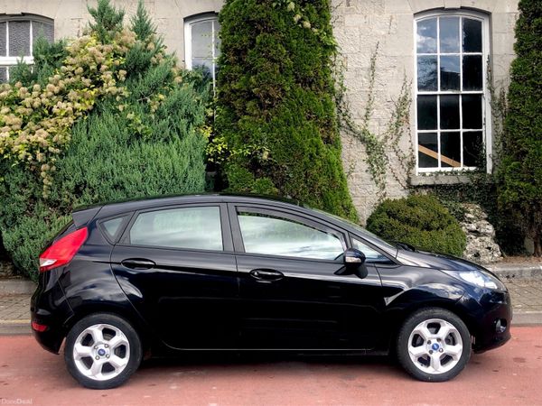 Ford Fiesta Hatchback, Petrol, 2011, Black