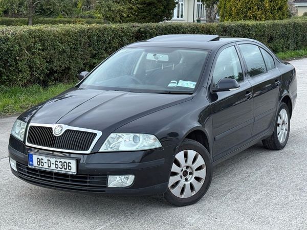 Skoda Octavia Hatchback, Petrol, 2006, Black