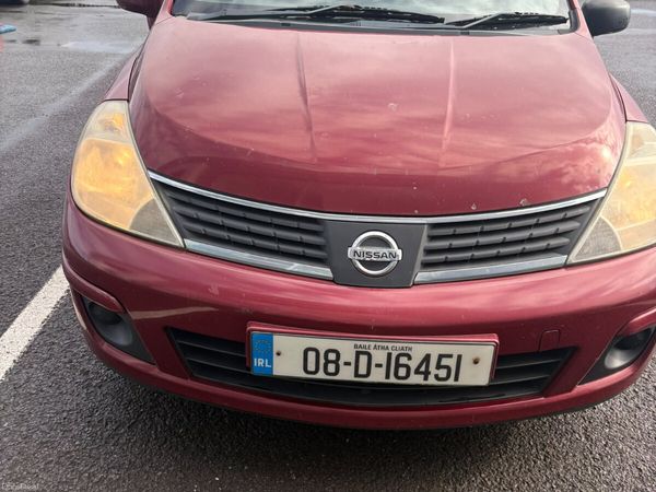 Nissan Tiida Saloon, Petrol, 2008, Red
