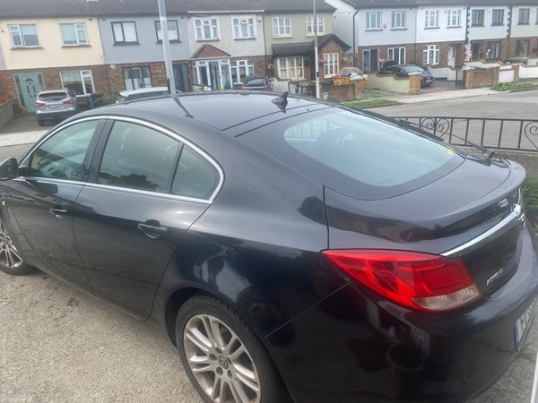 Opel Insignia Hatchback, Diesel, 2011, Black