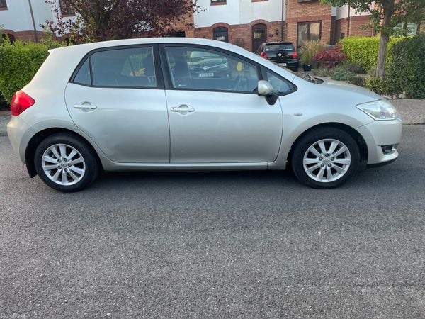 Toyota Auris Hatchback, Petrol, 2008, Silver