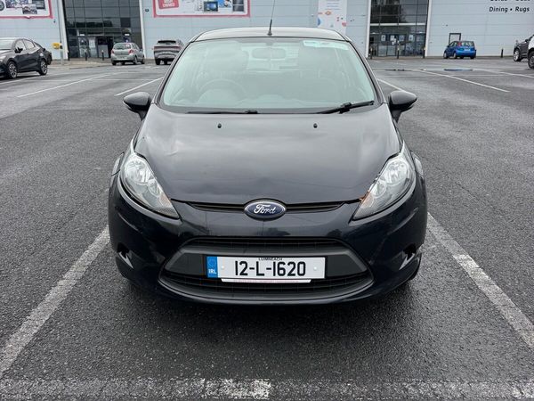 Ford Fiesta Hatchback, Petrol, 2012, Black