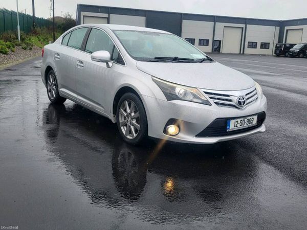 Toyota Avensis Saloon, Diesel, 2012, Silver
