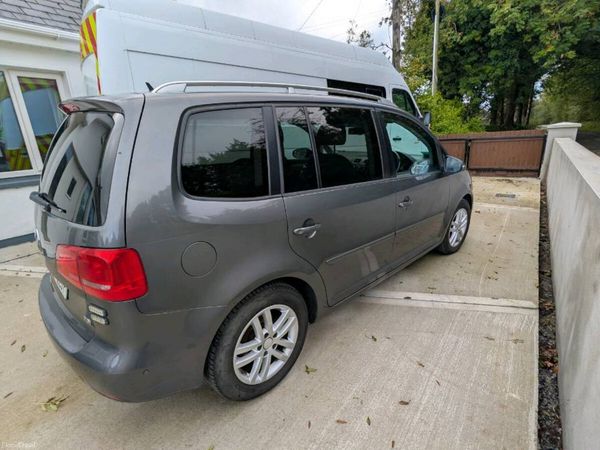 Volkswagen Touran MPV, Diesel, 2012, Grey