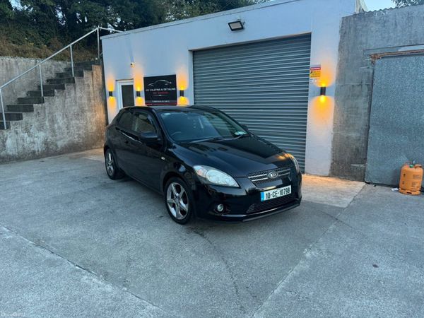 Kia Ceed Hatchback, Diesel, 2010, Black