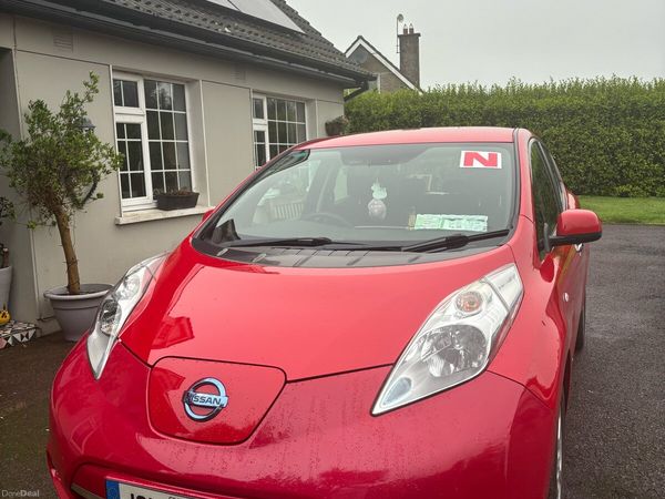 Nissan Leaf Hatchback, Electric, 2016, Red