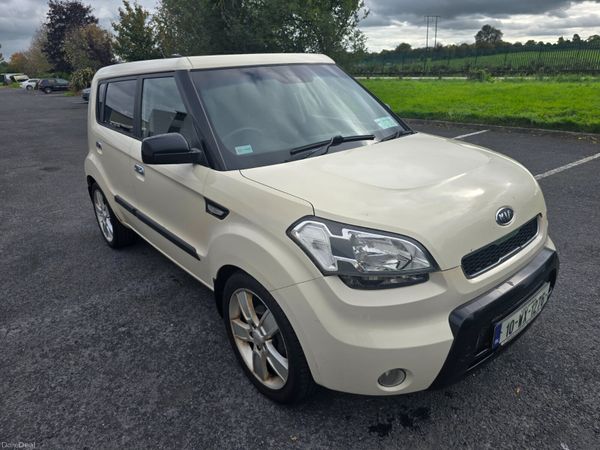 Kia Soul Hatchback, Diesel, 2010, White