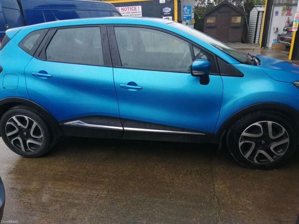 Renault Captur Hatchback, Petrol, 2013, Blue