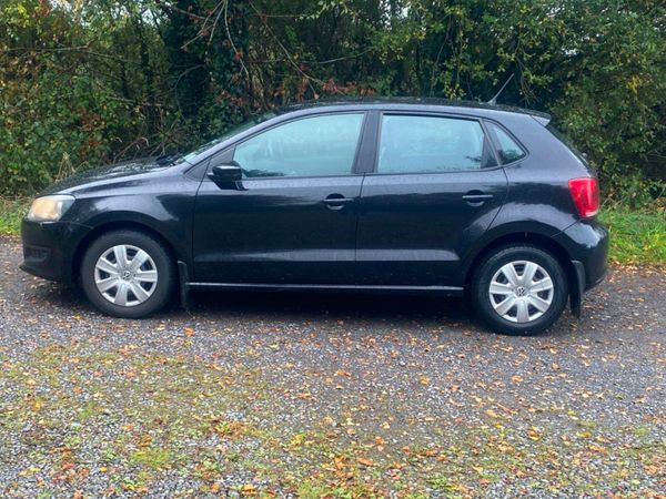 Volkswagen Polo Hatchback, Petrol, 2012, Black