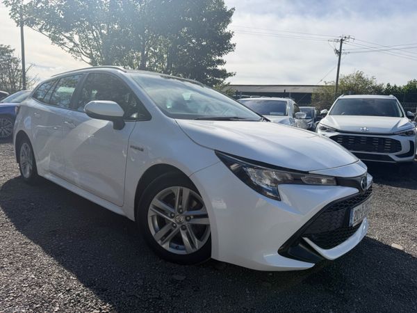 Toyota Corolla Estate, Petrol Hybrid, 2020, White