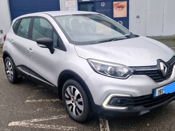 Renault Captur Hatchback, Diesel, 2019, Grey