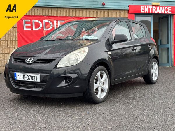 Hyundai i20 Hatchback, Petrol, 2010, Black