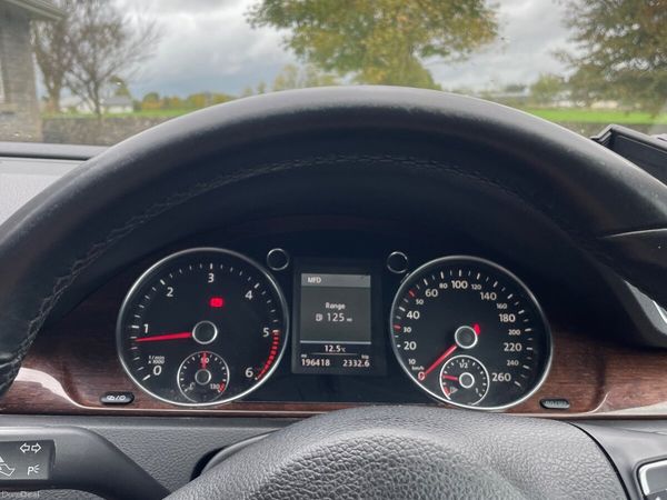 Volkswagen Passat Saloon, Diesel, 2013, Blue