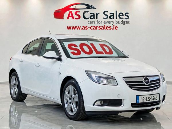 Vauxhall Insignia Hatchback, Diesel, 2012, White