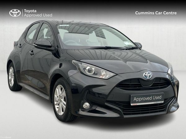 Toyota Yaris Hatchback, Petrol Hybrid, 2023, Black