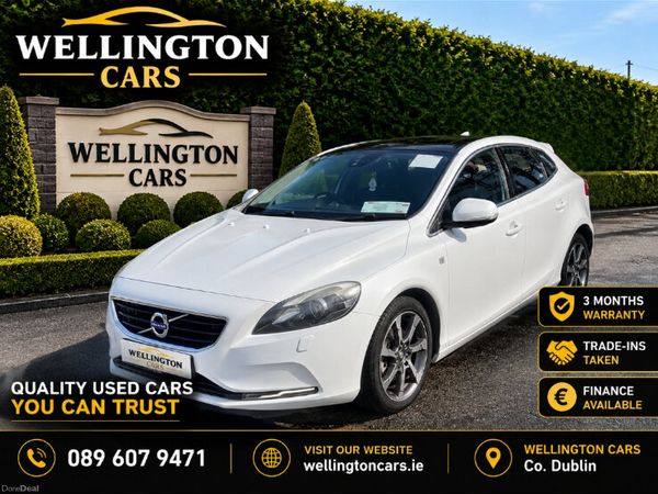 Volvo V40 Hatchback, Petrol, 2015, White