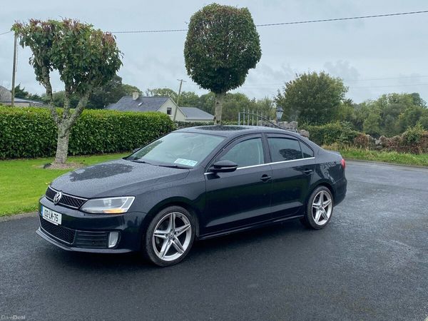 Volkswagen Jetta Saloon, Diesel, 2013, Black