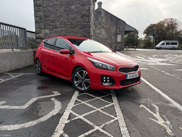 Kia Ceed Hatchback, Petrol, 2017, Red
