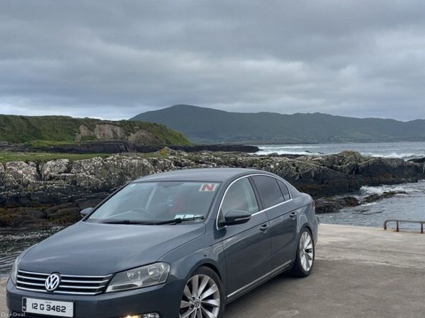 Volkswagen Passat Saloon, Diesel, 2012, Grey