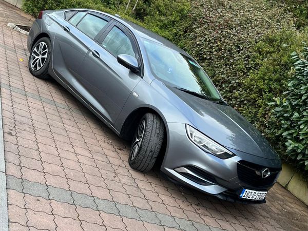 Opel Insignia Hatchback, Diesel, 2018, Grey