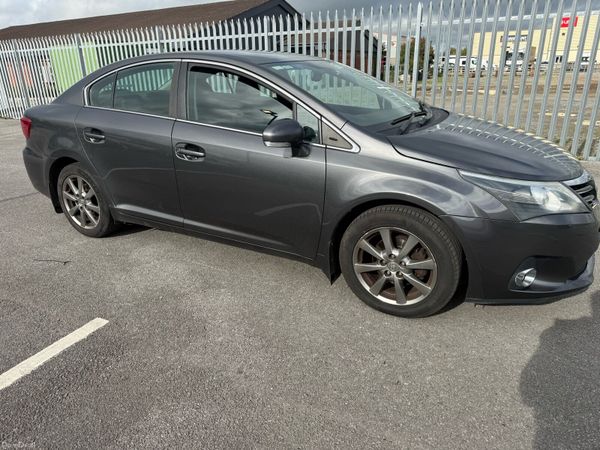 Toyota Avensis Saloon, Diesel, 2014, Grey
