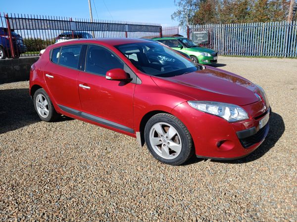 Renault Megane Hatchback, Diesel, 2011, Red