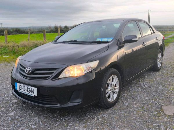 Toyota Corolla Saloon, Petrol, 2013, Black