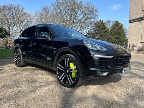 Porsche Cayenne SUV, Petrol Hybrid, 2015, Black