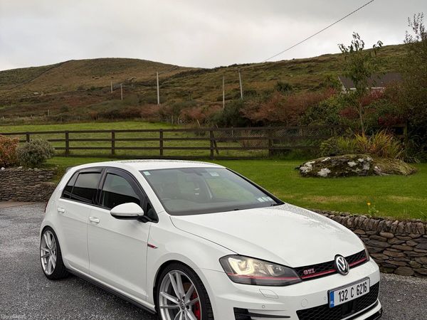 Volkswagen Golf Hatchback, Petrol, 2013, White