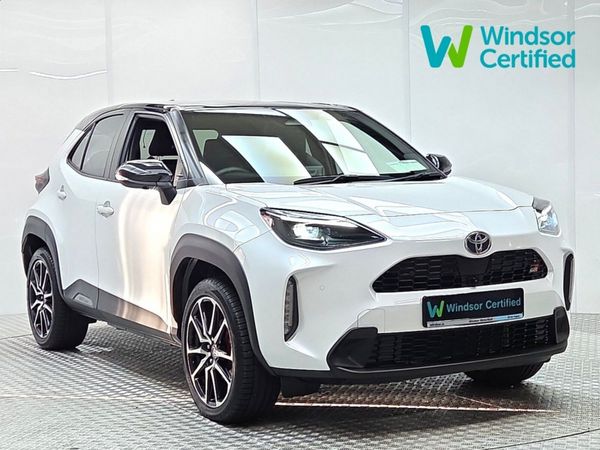 Toyota Yaris Cross Estate, Petrol Hybrid, 2024, White