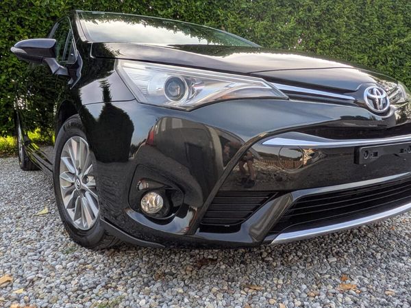 Toyota Avensis Estate, Petrol, 2017, Black