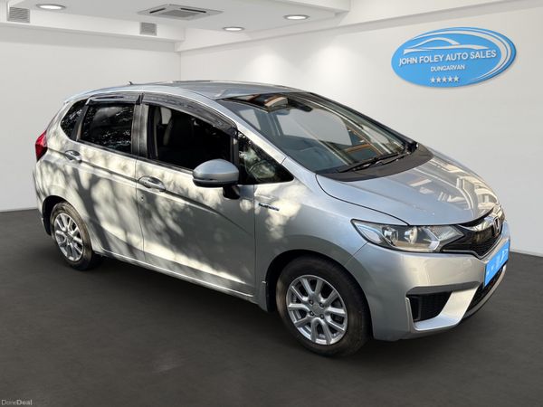 Honda Fit Hatchback, Petrol Hybrid, 2017, Silver